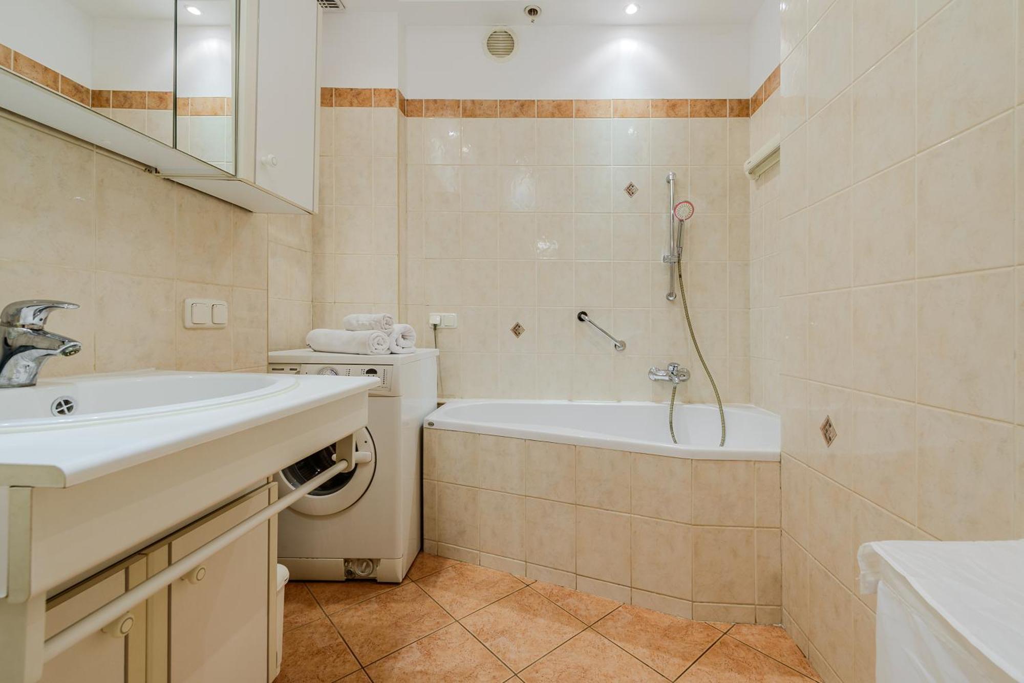 Shortstaypoland Szara B170 * Warszawa