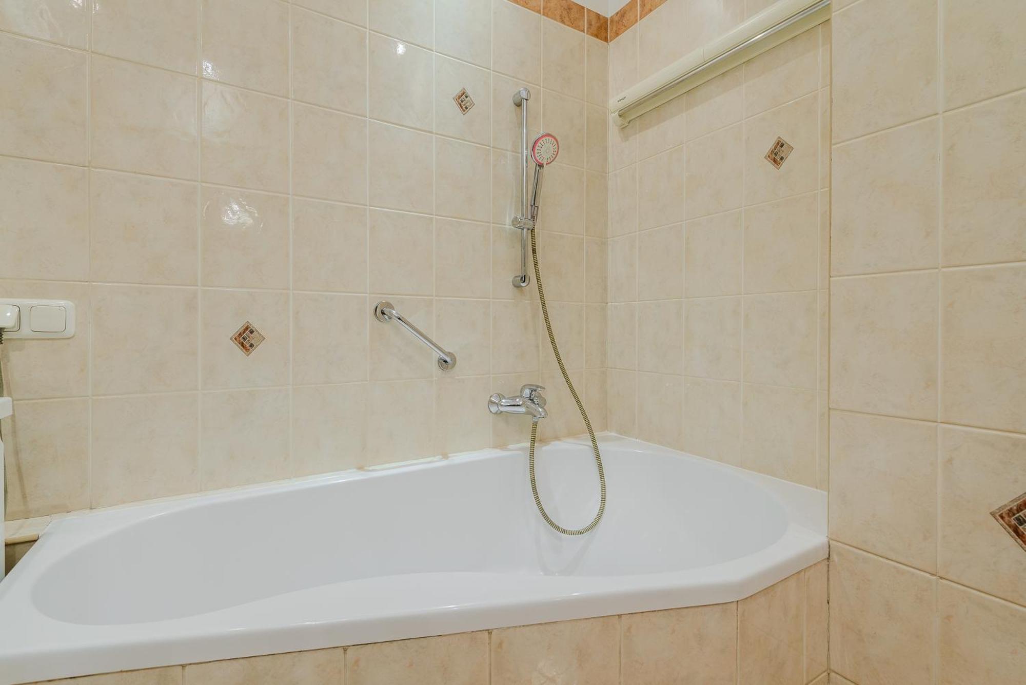Shortstaypoland Szara B170 * Warszawa